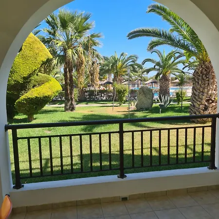 فندق Corali 4*