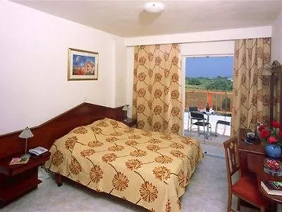 Corali فندق 4*