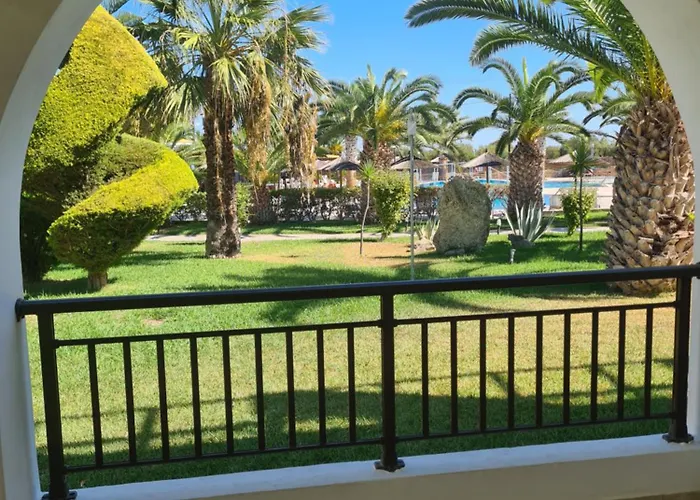 Hotel Corali 4*