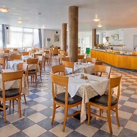 酒店 卡瑞丽酒店 4*