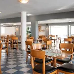 卡瑞丽酒店 4* Tigaki